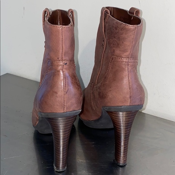 Kenneth Cole Reaction Page-Me Brown Heeled Booties - Picture 5 of 7